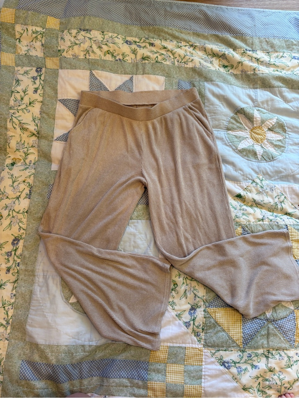 Hollister Cozy Ribbed Baggy Pants — Light Brown
